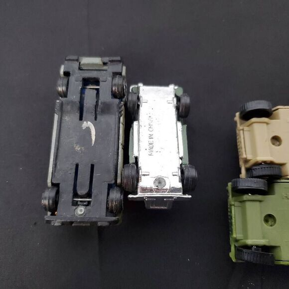 Lot ARMY Maisto HUMVEE military Vehicles Plastic Toys - Picture 6 of 6